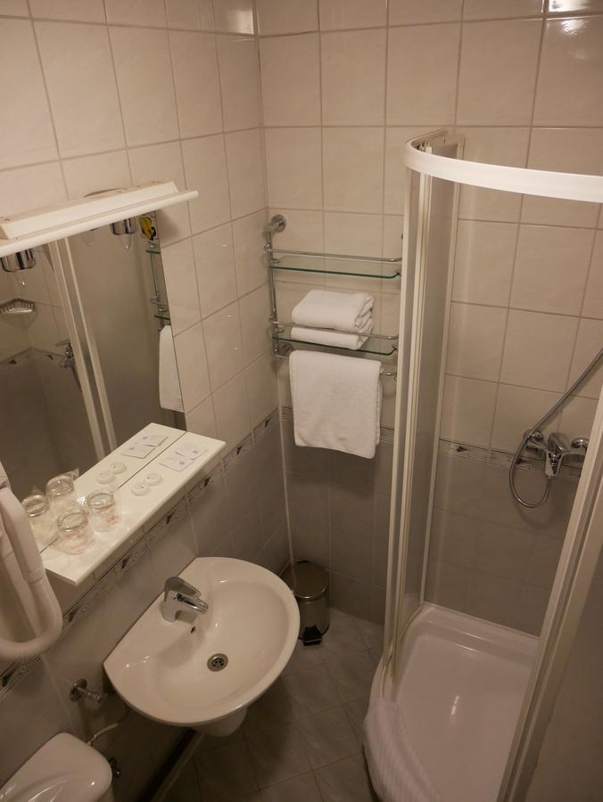 פוז'גה Guest House Grgin Dol מראה חיצוני תמונה