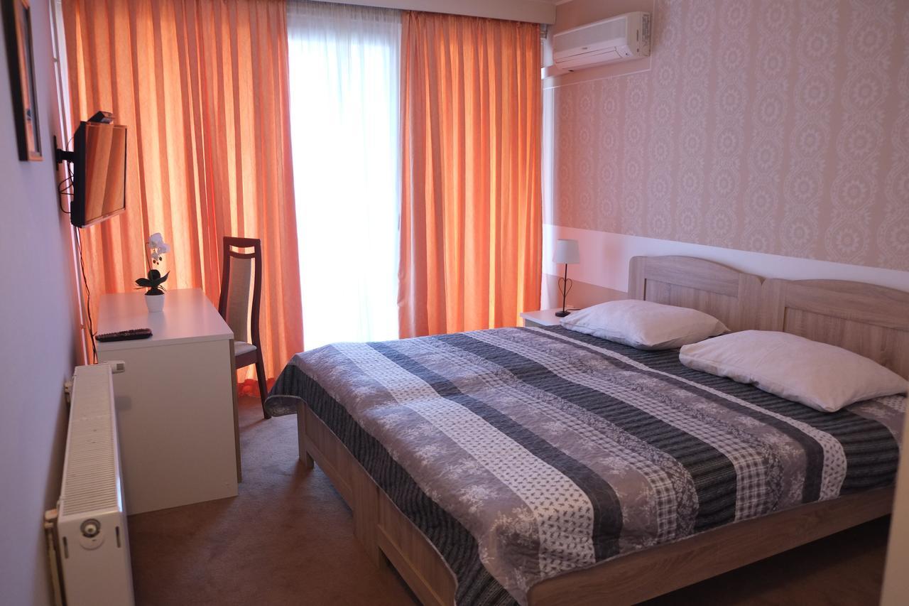 פוז'גה Guest House Grgin Dol מראה חיצוני תמונה